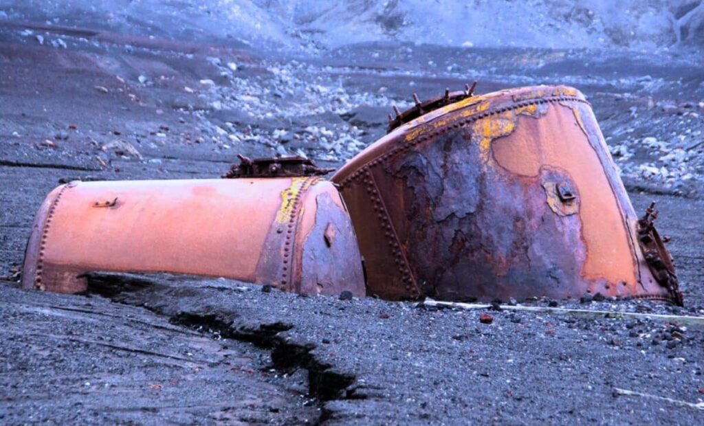 Russia Discovers Oil